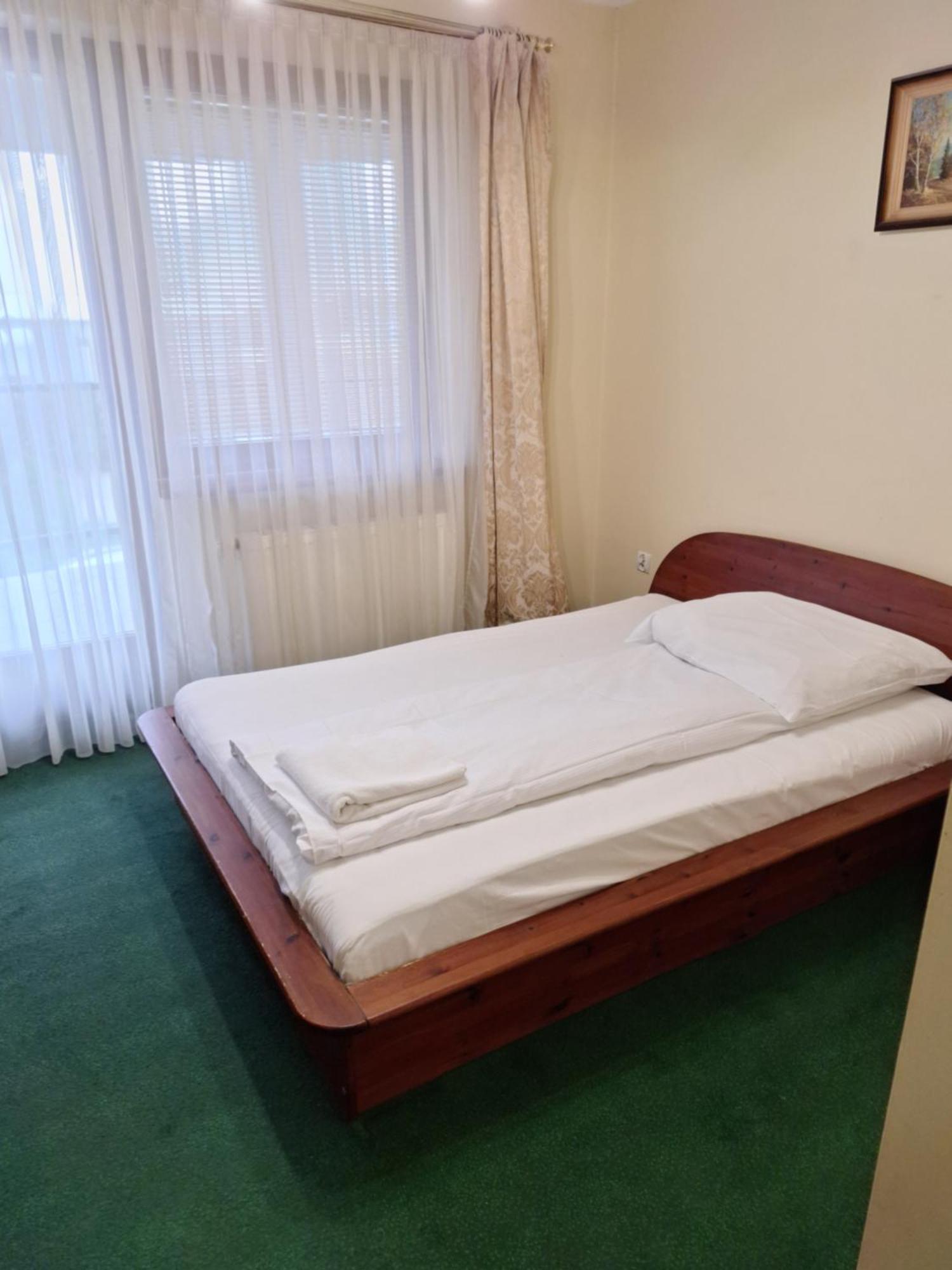 Hotel Malwa Ostrów Wielkopolski Kültér fotó